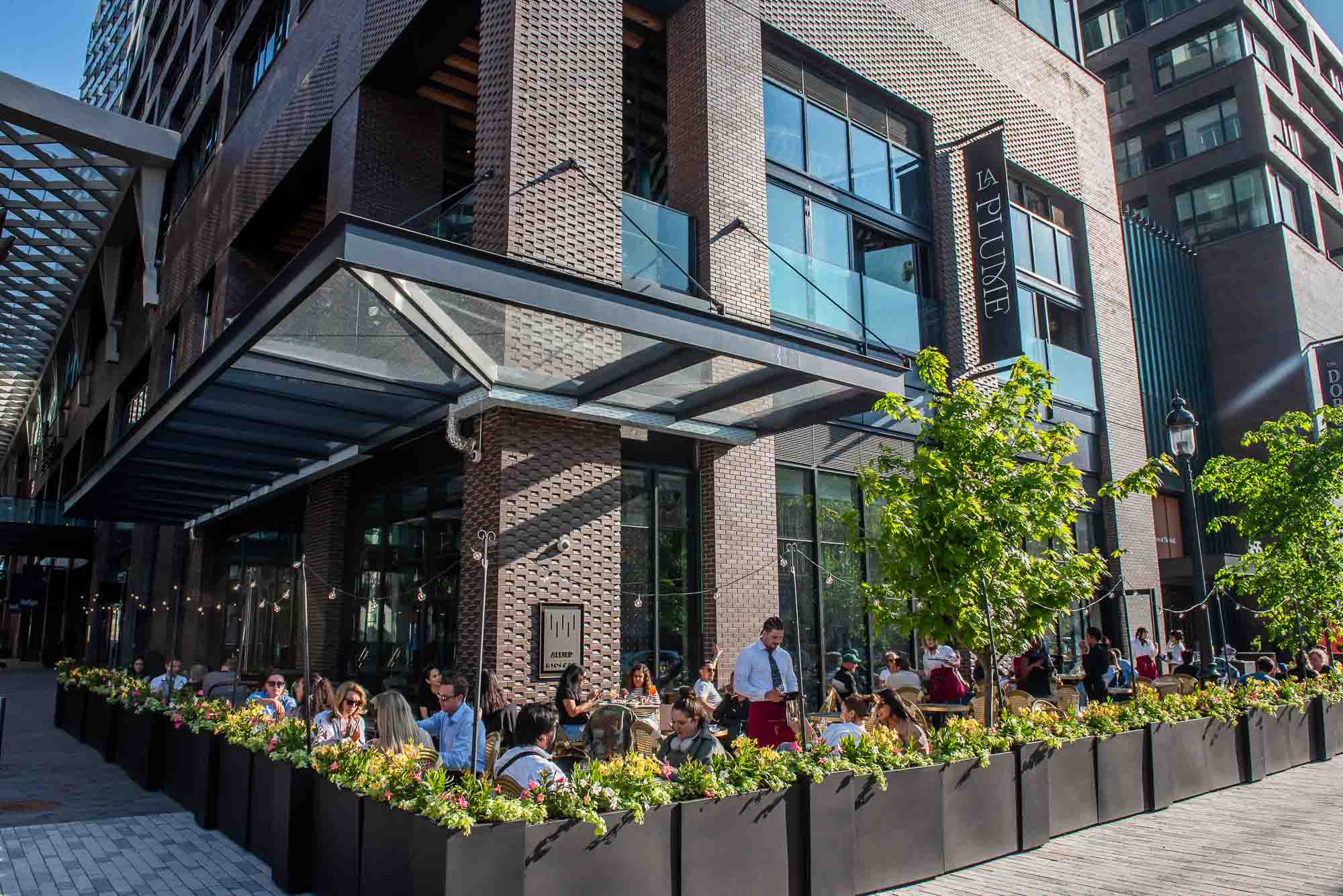 La Plume, Toronto