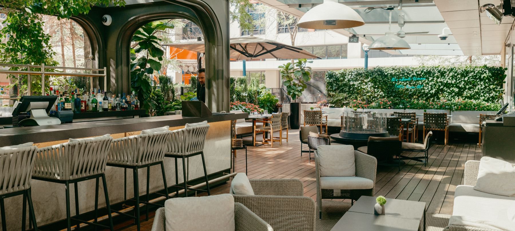 EPOCH Bar & Kitchen Terrace, Toronto